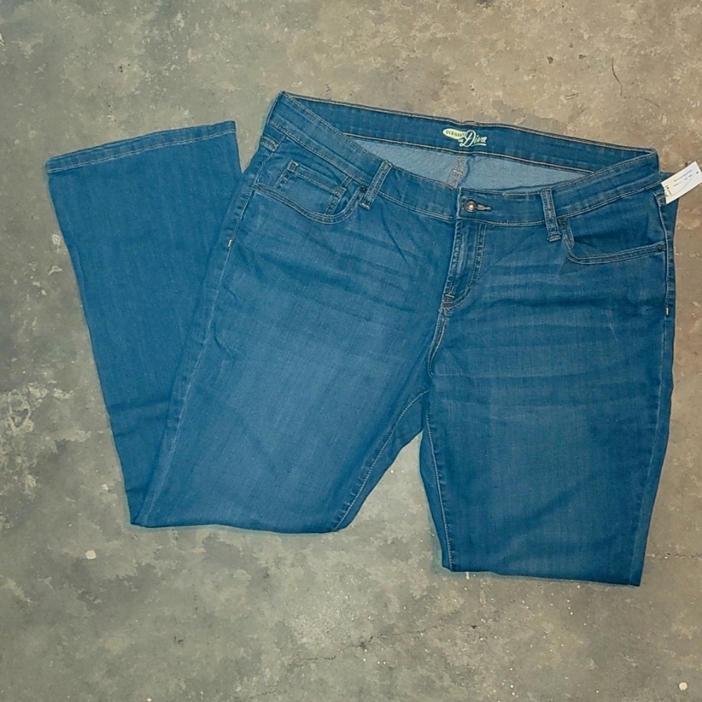 BNWT boot cut Diva jeans